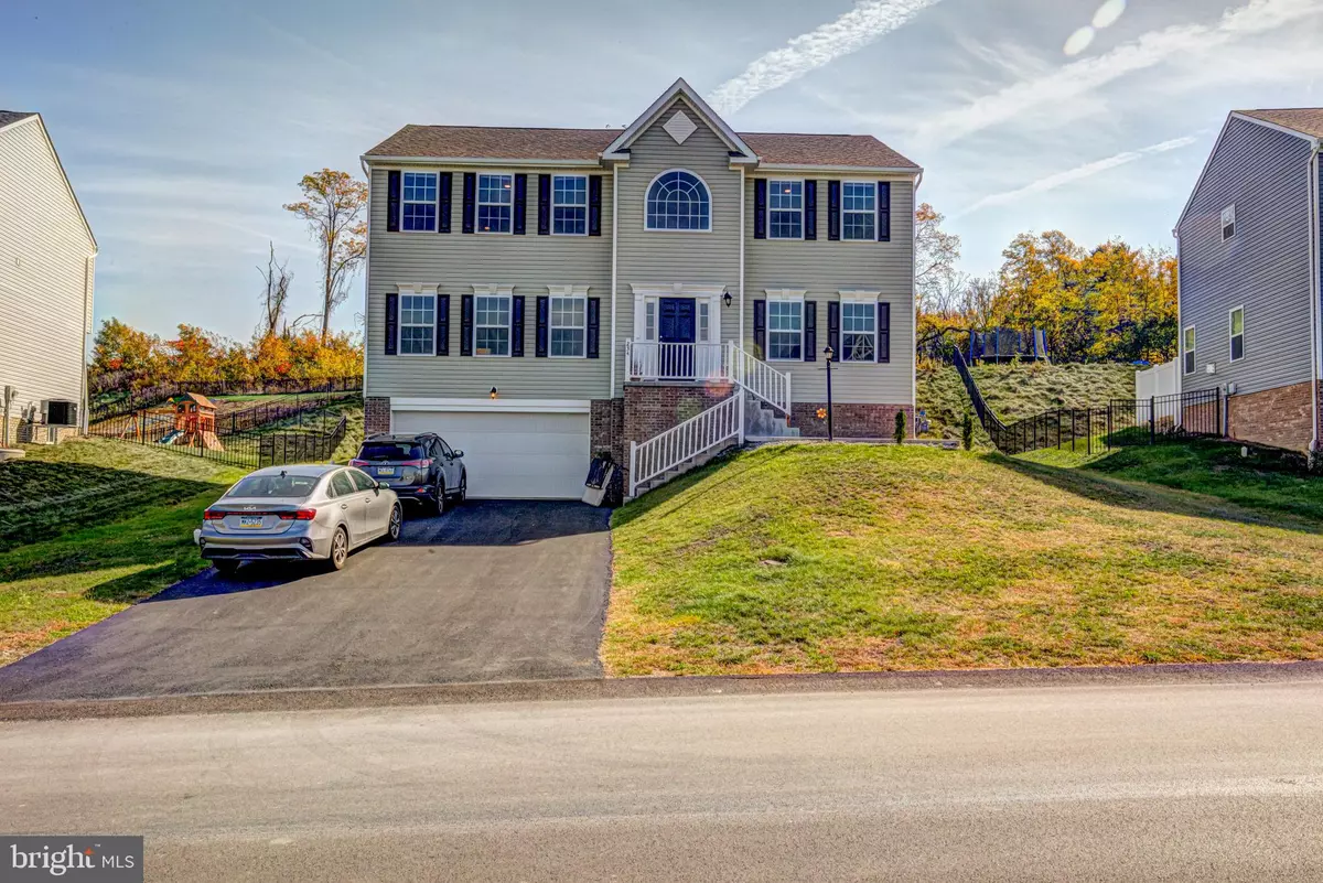 Canonsburg, PA 15317,234 LILLR RIDGE DR