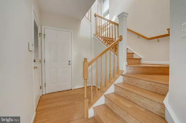 Alexandria, VA 22304,974 HARRISON CIR