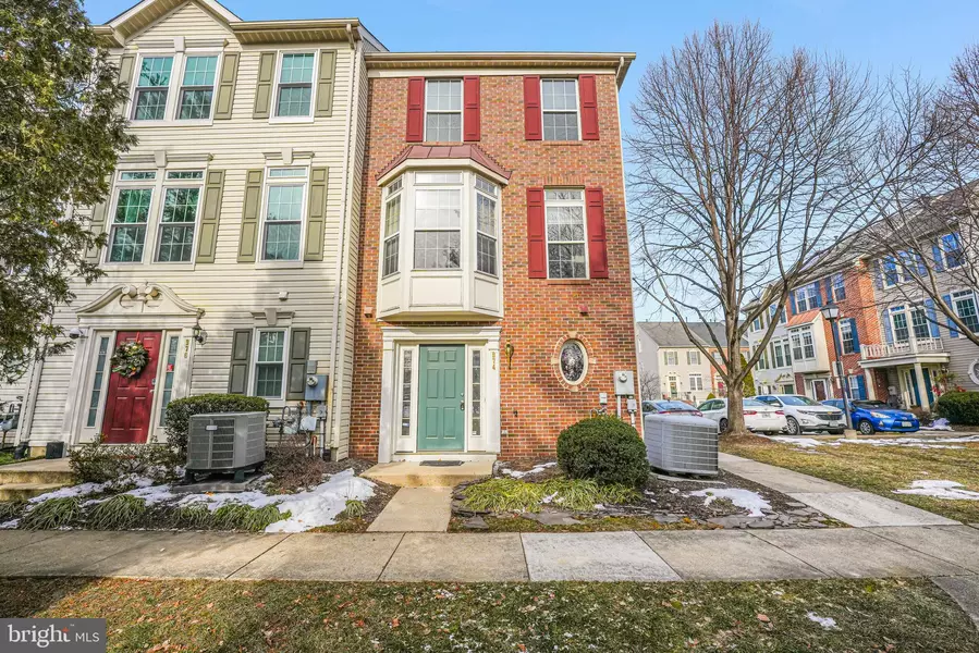 974 HARRISON CIR, Alexandria, VA 22304