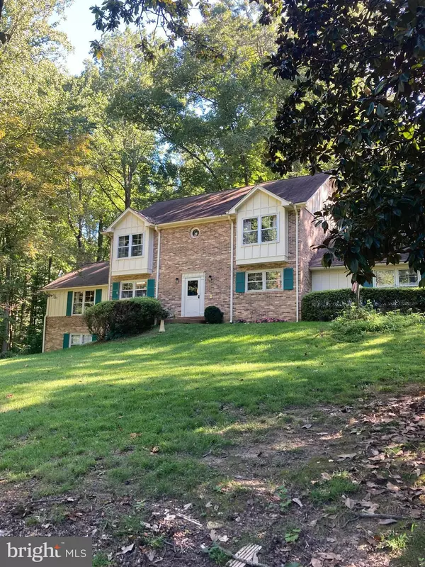 5908 ONE PENNY DR, Fairfax Station, VA 22039