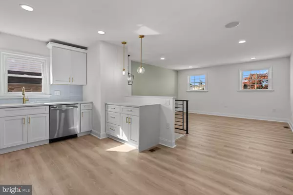 9317 FRANKFORD AVE Philadelphia, PA 19114