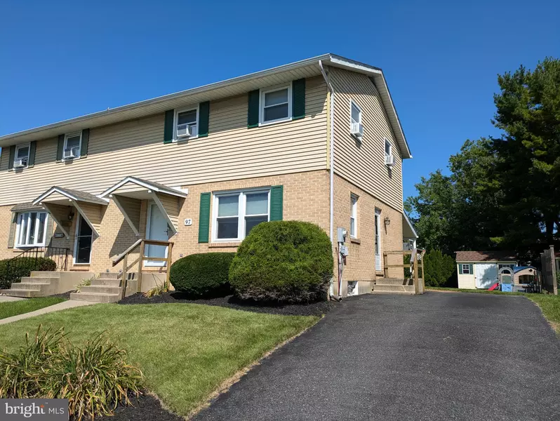 97 MEADOW LN, Northampton, PA 18067