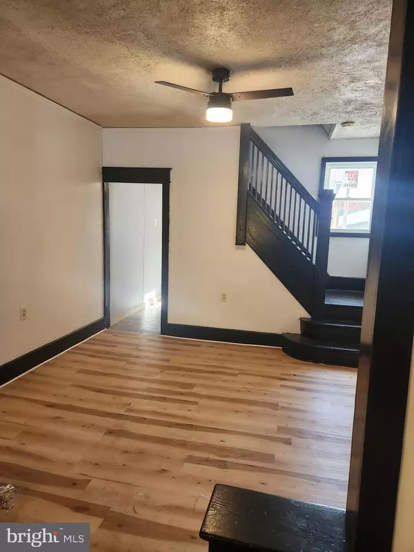 Shamokin, PA 17872,143 S ROCK ST
