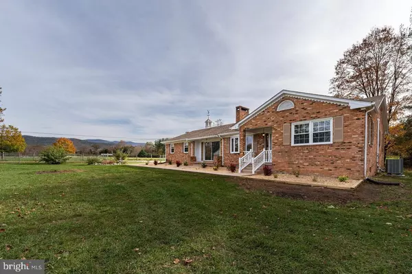 Luray, VA 22835,152 EDWIN DR