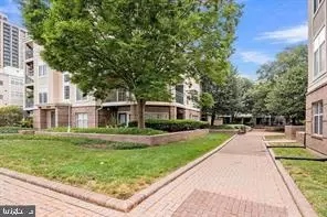 5573 SEMINARY RD #103, Falls Church, VA 22041