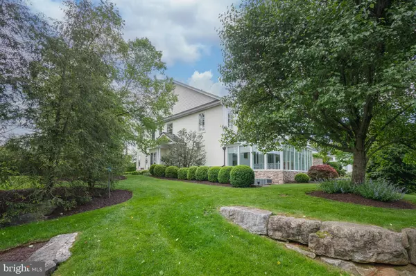 Bethlehem, PA 18015,1908 CARRIAGE KNOLL DR