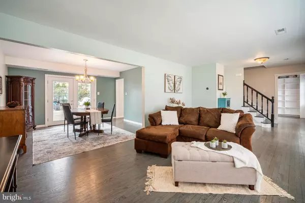 3 BEAVER DR Egg Harbor Township, NJ 08234