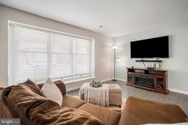 3 BEAVER DR Egg Harbor Township, NJ 08234