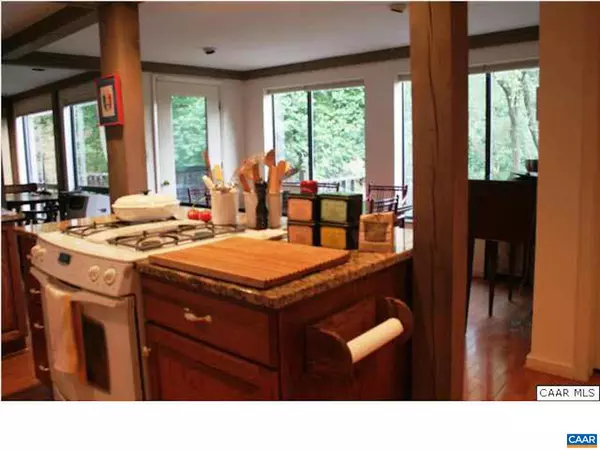 Charlottesville, VA 22903,301 GILLUMS RIDGE RD