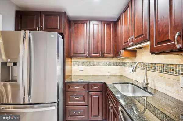 Gaithersburg, MD 20879,7915 CORIANDER DR #204