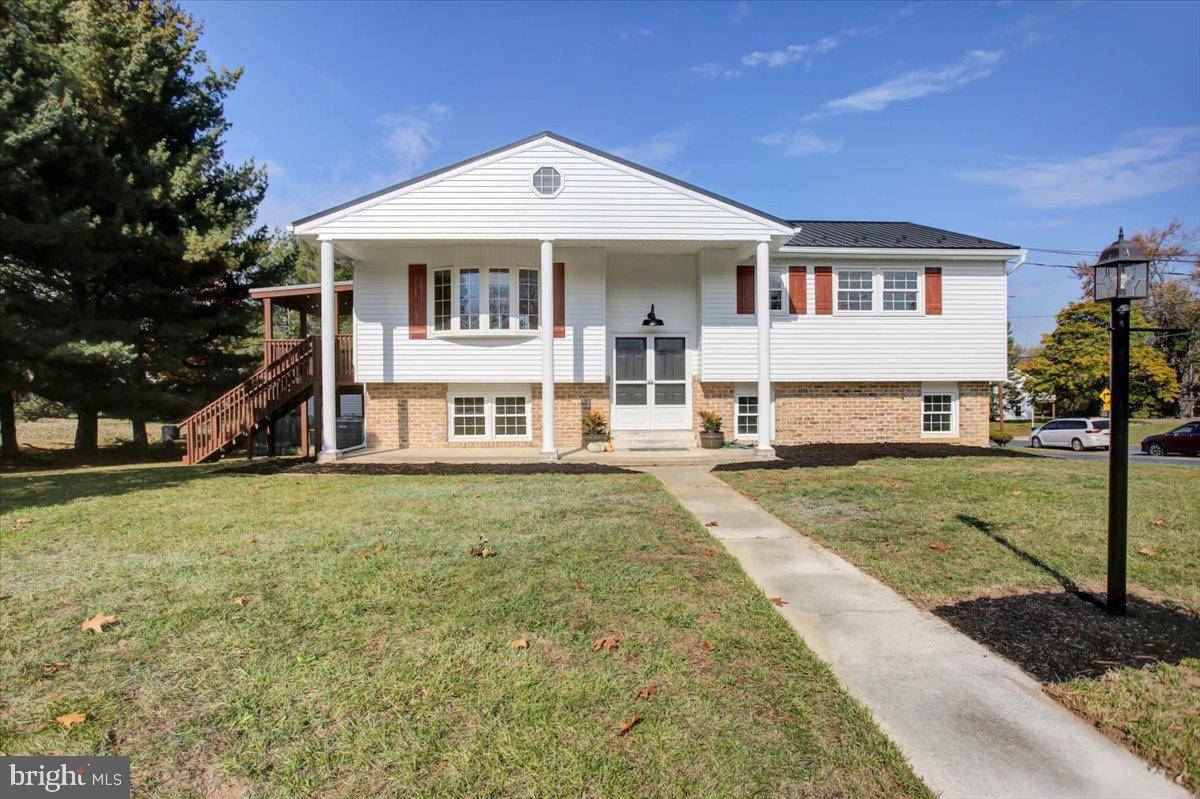 5 CUMBERLAND DR, Carlisle, PA 17013