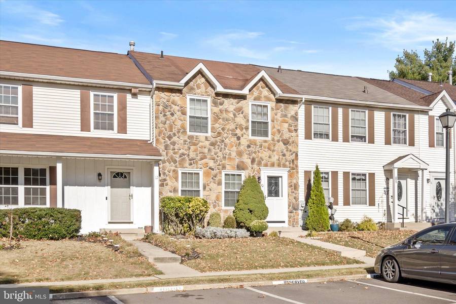 10 DUNMOOR CT S, Hamilton, NJ 08690