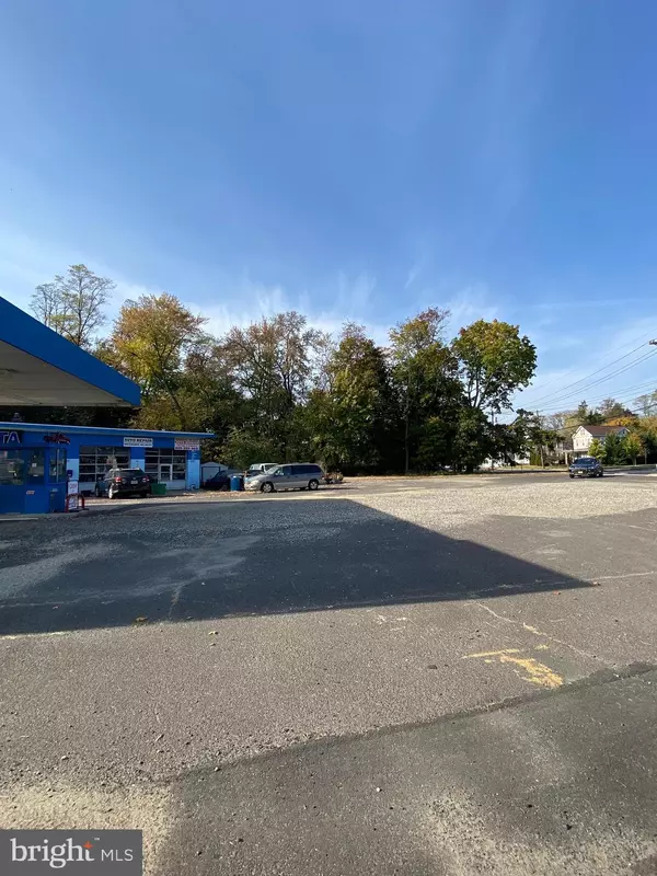 Robbinsville, NJ 08691,1118 US HIGHWAY 130