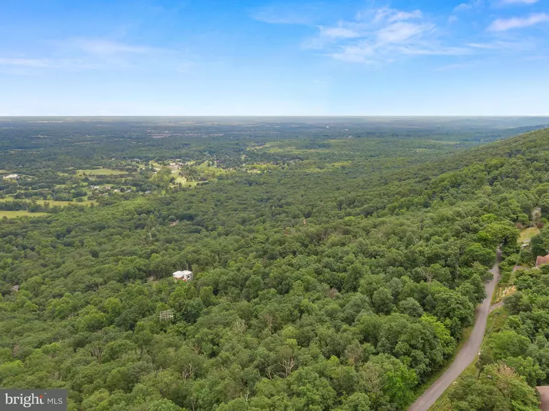 2613 LOOKOUT RD, Haymarket, VA 20169