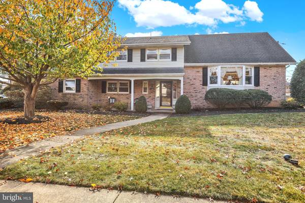 1100 LILAC LN, Reading, PA 19609