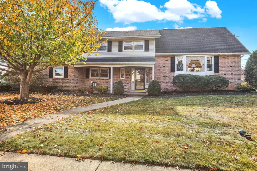 1100 LILAC LN, Reading, PA 19609