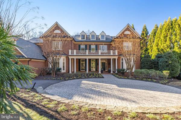 Mclean, VA 22102,1064 SILENT RIDGE CT