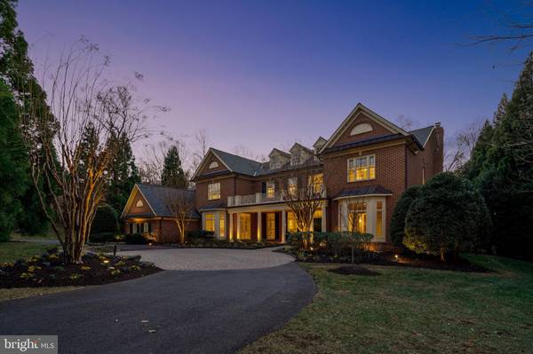 Mclean, VA 22102,1064 SILENT RIDGE CT