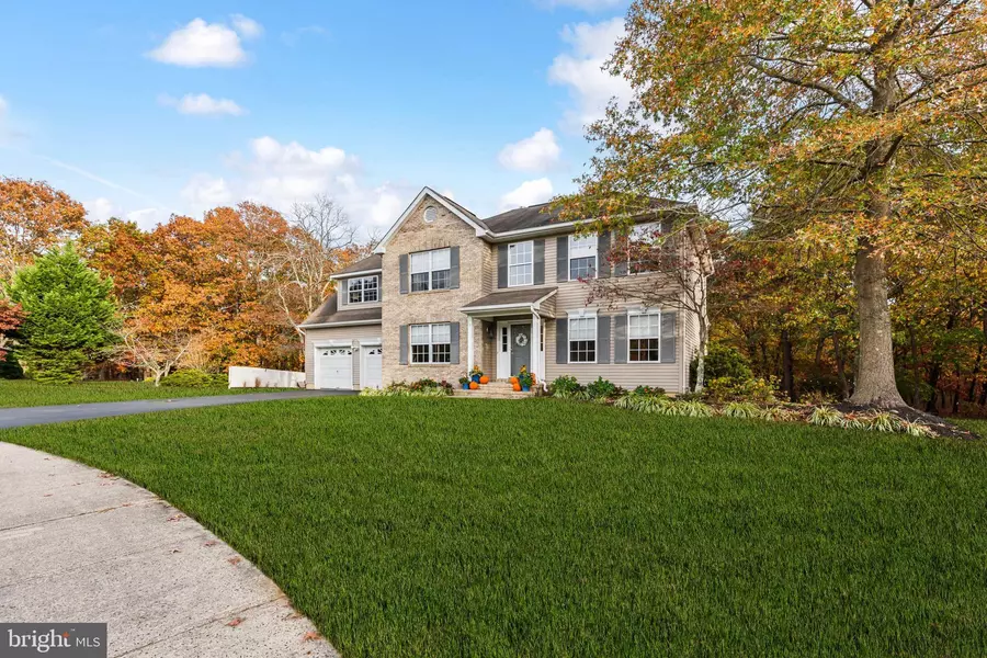 28 ROE LN, Howell, NJ 07731