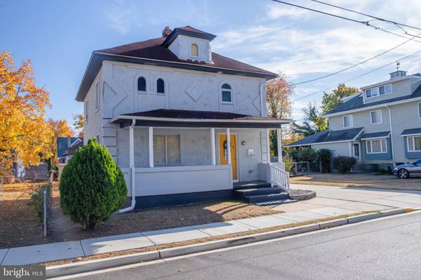 348 W WASHINGTON ST, Paulsboro, NJ 08066