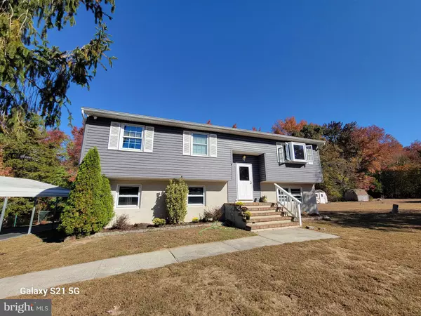 50 OAKLYN TER, Elmer, NJ 08318