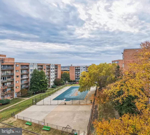 401 N ARMISTEAD ST #407, Alexandria, VA 22312