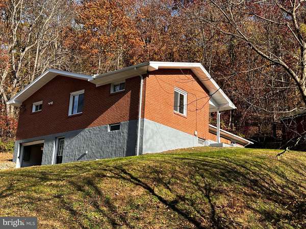 Glen Rock, PA 17327,12127 BOHR CT