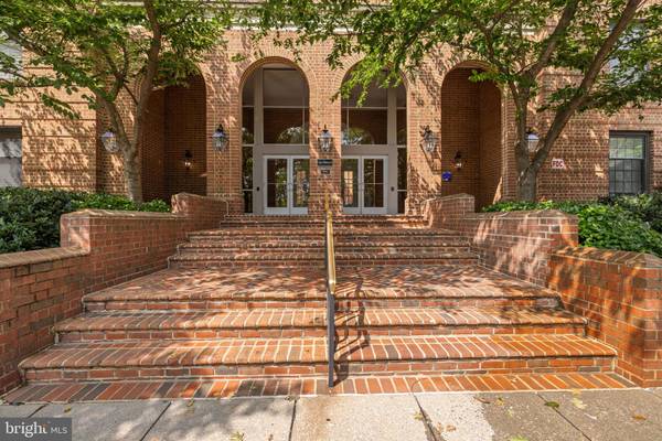 2828 WISCONSIN AVE NW #309, Washington, DC 20007