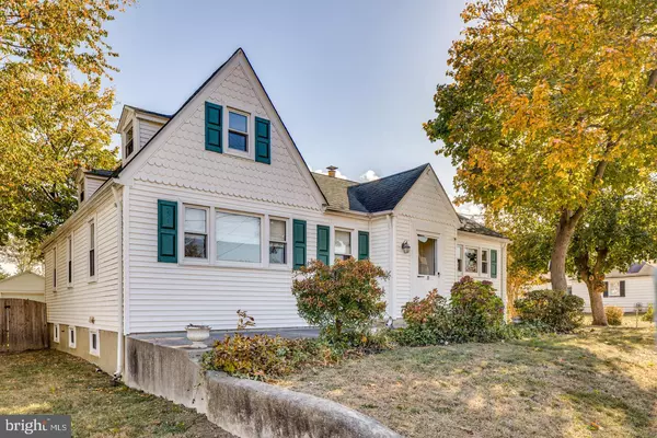 Maple Shade, NJ 08052,15 N HOLLY AVE