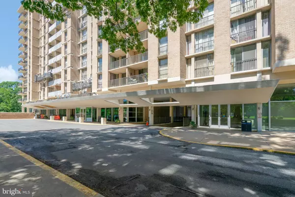 Arlington, VA 22204,4600 S FOUR MILE RUN DR #119