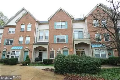 Reston, VA 20191,11864 BRETON CT #14A