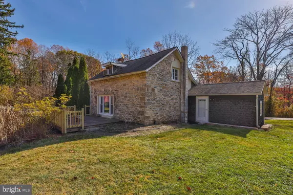 7451 LAZOR RD, Macungie, PA 18062