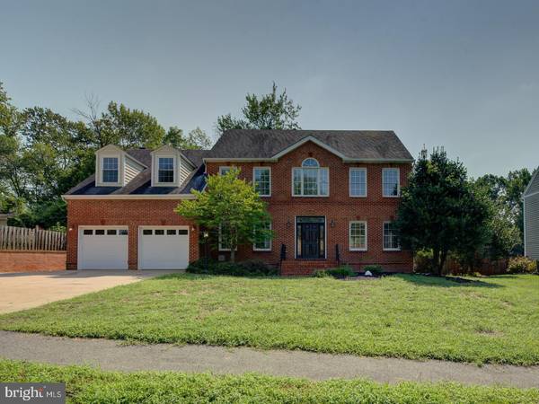 8207 RIVERSIDE RD, Alexandria, VA 22308