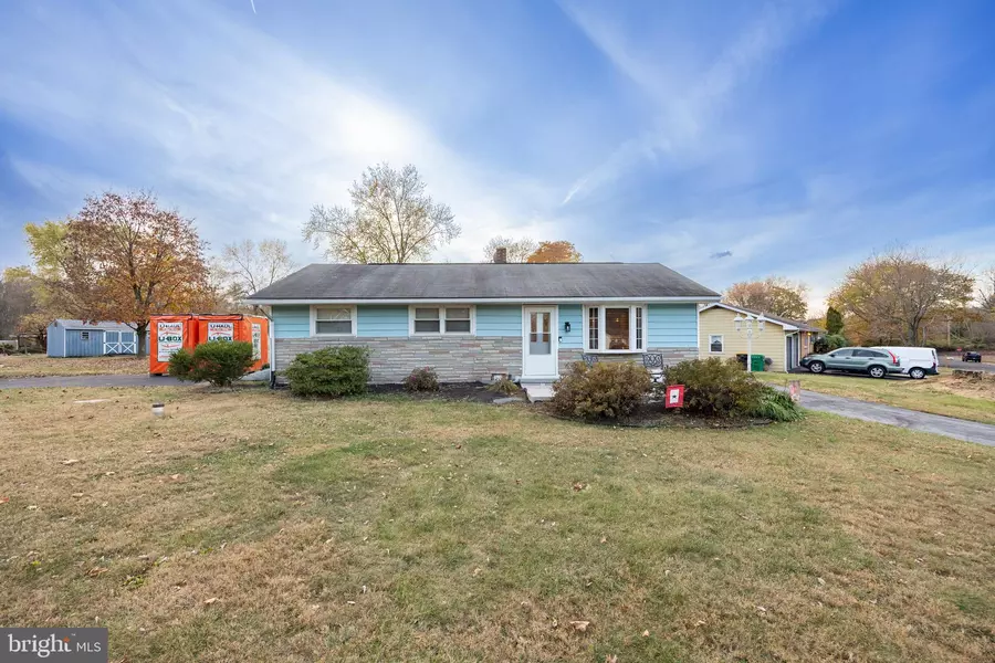 20 BETTY LN, Royersford, PA 19468