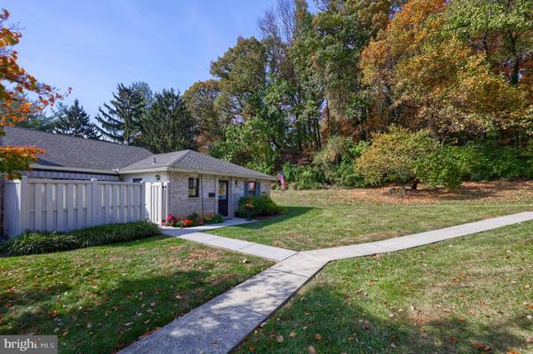 348 VALLEYBROOK DR, Lancaster, PA 17601