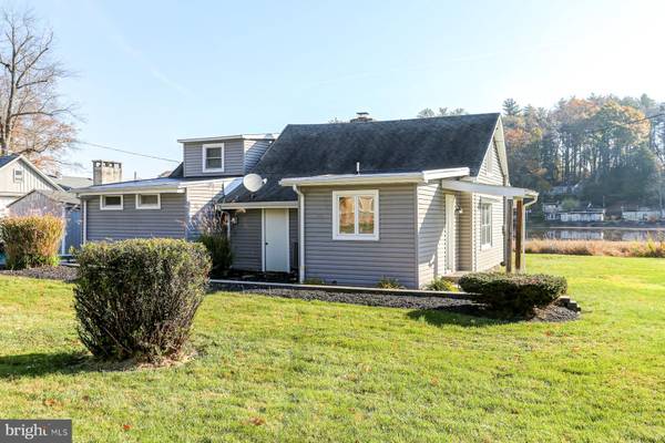 866 CARDINAL LN, Lewisberry, PA 17339