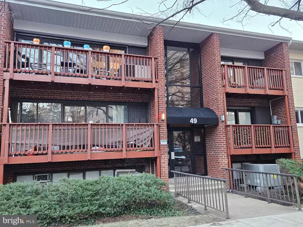 49 SKYHILL RD #303, Alexandria, VA 22314