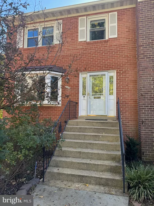 3301 SPRING LN, Falls Church, VA 22041