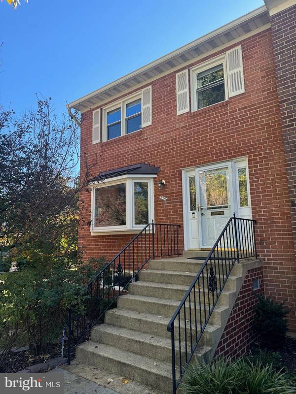 3301 SPRING LN, Falls Church, VA 22041