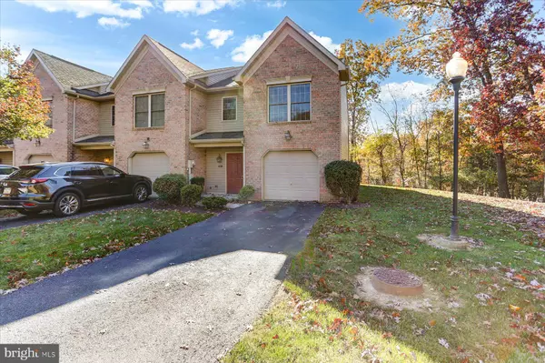 Harrisburg, PA 17110,543 POND VIEW CT