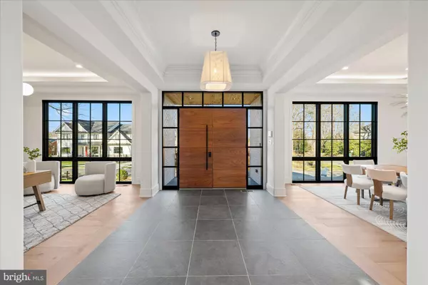 Vienna, VA 22180,627 HINE ST SE