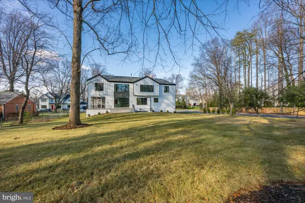 Vienna, VA 22180,627 HINE ST SE