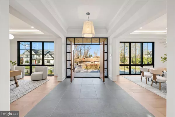 Vienna, VA 22180,627 HINE ST SE