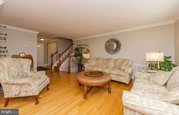 Falls Church, VA 22042,3317 PATHWAY CT