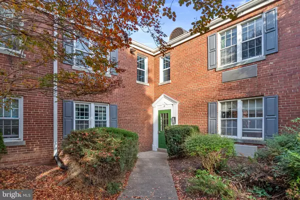 13 AUBURN CT #B, Alexandria, VA 22305