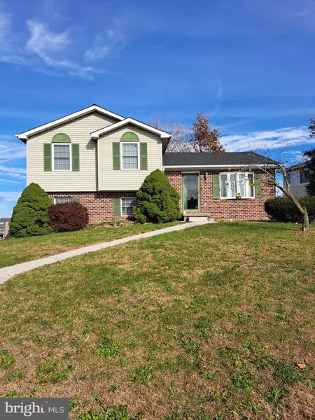 20 WILLIAMSBURG CT, Littlestown, PA 17340