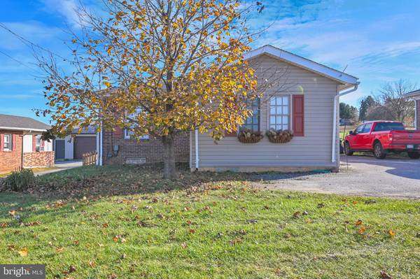 2280 CRALEY RD, Windsor, PA 17366