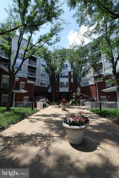 1645 INTERNATIONAL DR #413, Mclean, VA 22102