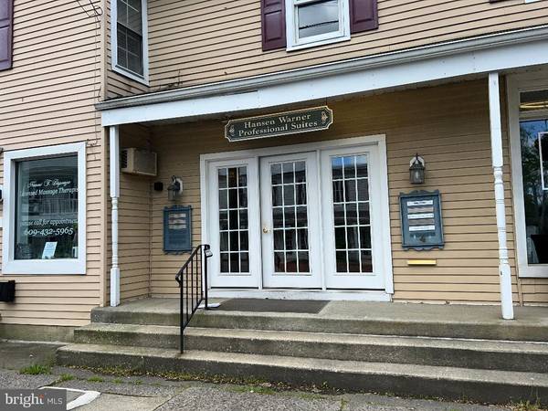 6 S MAIN ST #211, Medford, NJ 08055