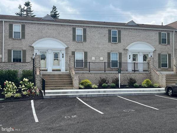 1000 COUNTRY CLUB RD #4, York, PA 17403